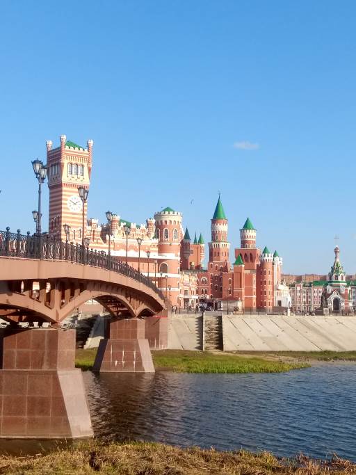 Voskresensky Bridge